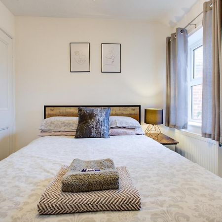 'Number 11' Central Colchester - Super Convenient 2 X Double Bed 1 X Single Bed Cottage Plus Office & Garden, 8 Min Walk Nth Station & Town Ctr, 2 Min Walk Local Shops & Restaurants エクステリア 写真