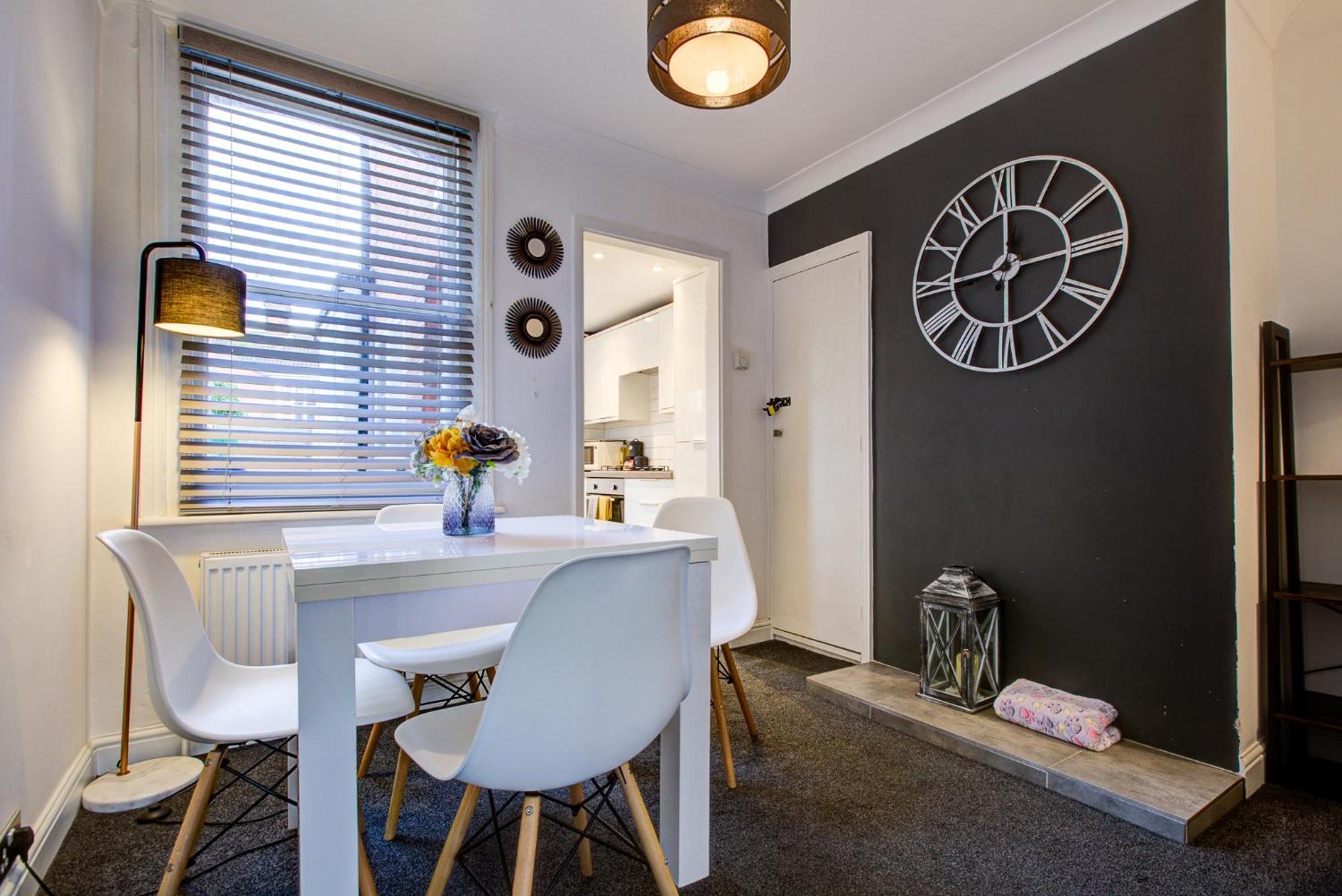 'Number 11' Central Colchester - Super Convenient 2 X Double Bed 1 X Single Bed Cottage Plus Office & Garden, 8 Min Walk Nth Station & Town Ctr, 2 Min Walk Local Shops & Restaurants エクステリア 写真