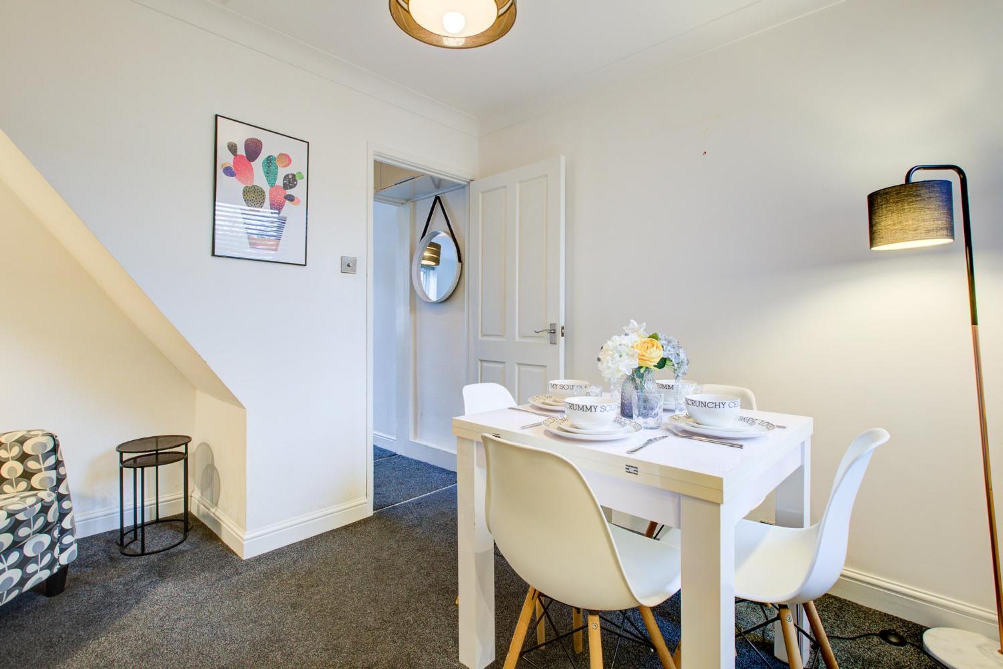'Number 11' Central Colchester - Super Convenient 2 X Double Bed 1 X Single Bed Cottage Plus Office & Garden, 8 Min Walk Nth Station & Town Ctr, 2 Min Walk Local Shops & Restaurants エクステリア 写真